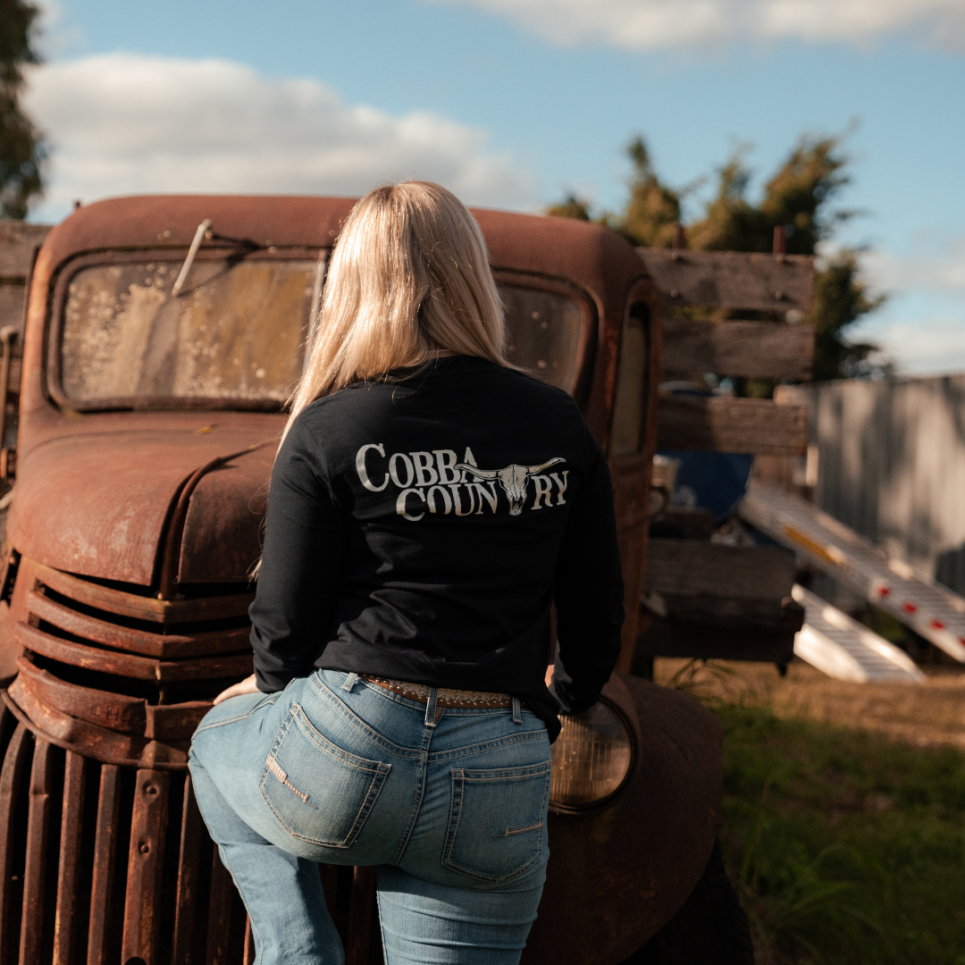 cobba_country_womens_signature_long_sleeve_tee_back_black_white_cotton.jpg