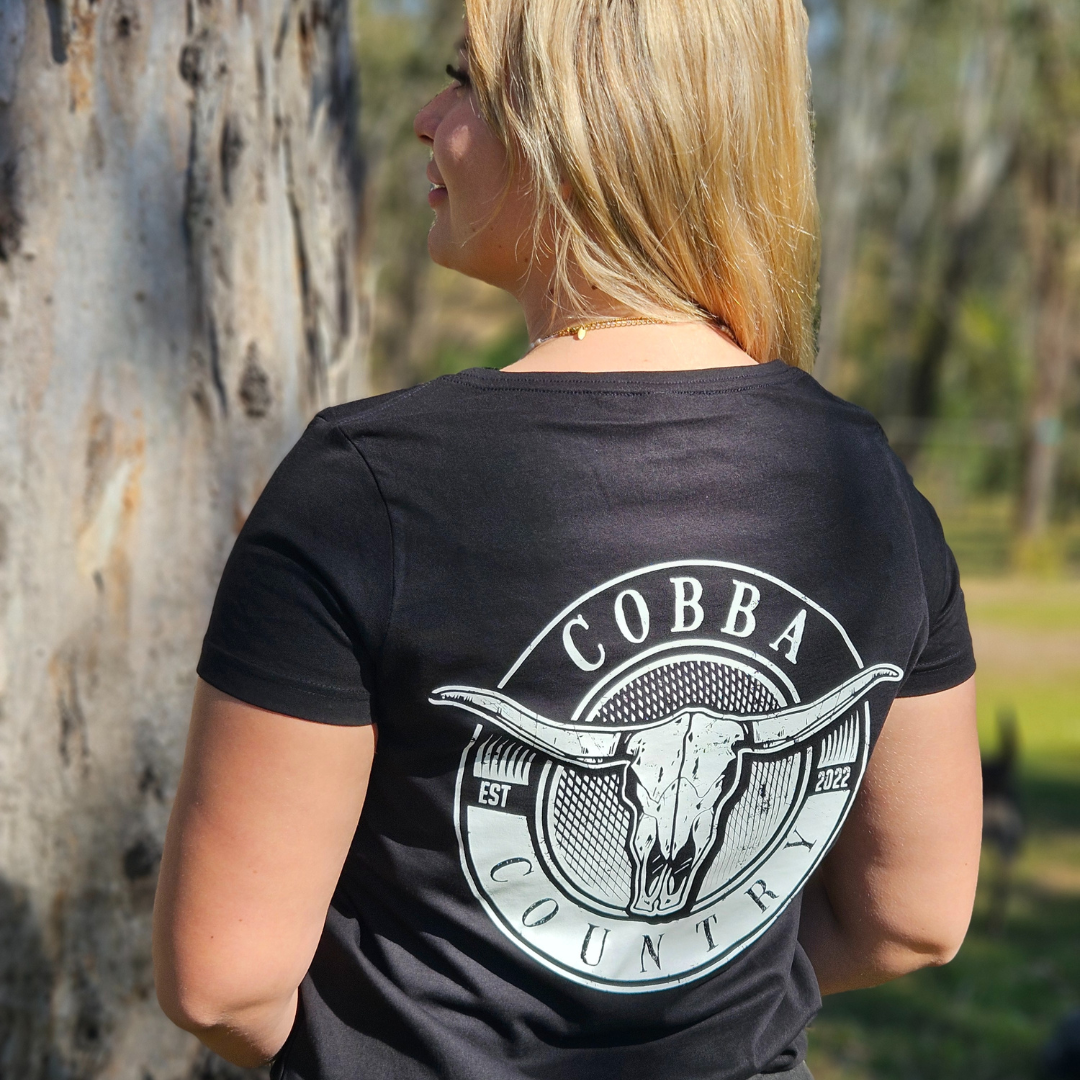 Women's Hunter Scoop Tee - Black & White